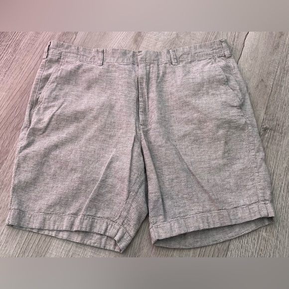 J. Crew 9’’ inseam linen blend shorts 38 - Picture 2 of 8